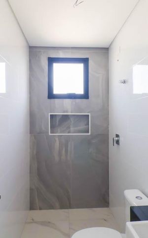 Casa de condomínio à venda com 179m², 3 quartos e 2 vagas Casa de condomínio à venda com 179m², 3 quartos e 2 vagasBanheiro Social