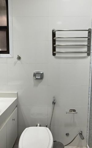 Apartamento para alugar com 143m², 3 quartos e 2 vagas Apartamento para alugar com 143m², 3 quartos e 2 vagasBanheiro Social