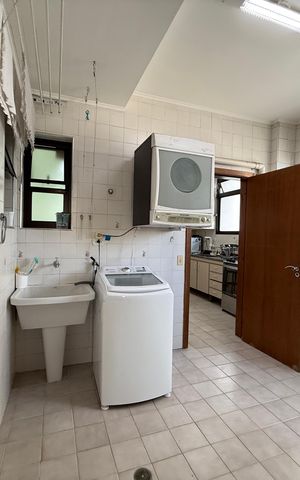 Apartamento para alugar com 143m², 3 quartos e 2 vagas Apartamento para alugar com 143m², 3 quartos e 2 vagasÁrea de Serviço
