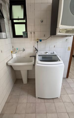 Apartamento para alugar com 143m², 3 quartos e 2 vagas Apartamento para alugar com 143m², 3 quartos e 2 vagasÁrea de Serviço