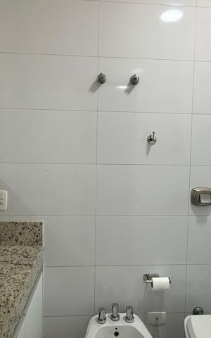 Apartamento para alugar com 143m², 3 quartos e 2 vagas Apartamento para alugar com 143m², 3 quartos e 2 vagasBanheiro Suíte