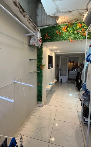 Casa à venda com 283m², 6 quartos e 2 vagas Casa à venda com 283m², 6 quartos e 2 vagasQuarto 3 Anexo 1