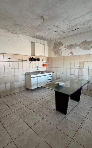 Casa à venda com 283m², 6 quartos e 2 vagas Casa à venda com 283m², 6 quartos e 2 vagasCozinha Anexo 3