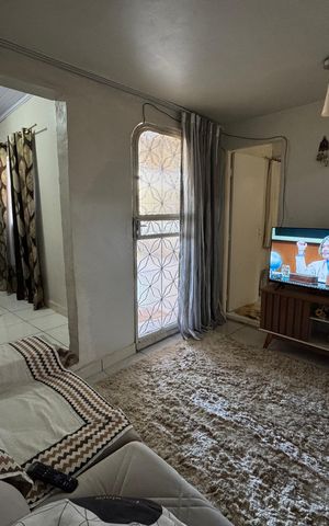 Casa à venda com 283m², 6 quartos e 2 vagas Casa à venda com 283m², 6 quartos e 2 vagasSala Anexo 2