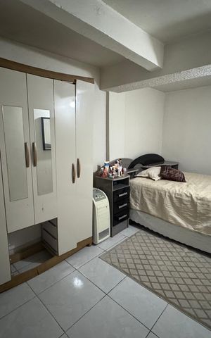 Casa à venda com 283m², 6 quartos e 2 vagas Casa à venda com 283m², 6 quartos e 2 vagasQuarto Anexo 2