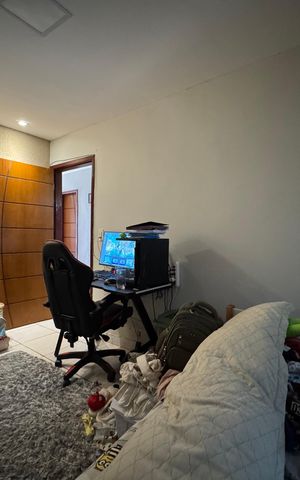 Casa à venda com 283m², 6 quartos e 2 vagas Casa à venda com 283m², 6 quartos e 2 vagasQuarto 2 Anexo 1