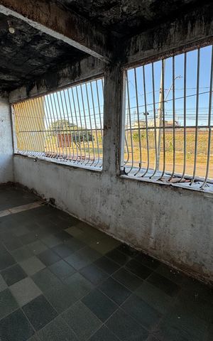 Casa à venda com 283m², 6 quartos e 2 vagas Casa à venda com 283m², 6 quartos e 2 vagasÁrea de Serviço