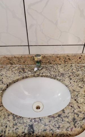 Apartamento para alugar com 80m², 2 quartos e 2 vagas Apartamento para alugar com 80m², 2 quartos e 2 vagasBanheiro
