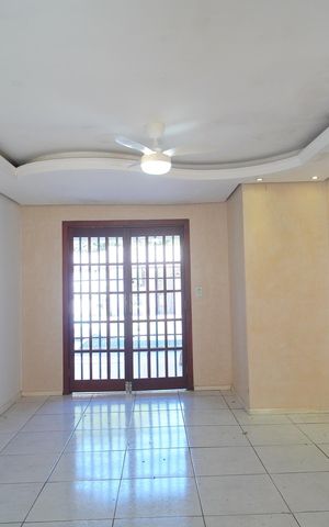 Casa para alugar com 140m², 3 quartos e 2 vagassala