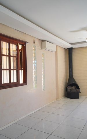 Casa para alugar com 140m², 3 quartos e 2 vagassala