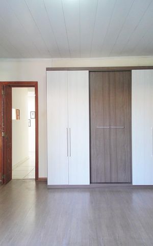 Casa para alugar com 140m², 3 quartos e 2 vagassuite