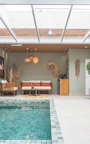 Casa à venda com 170m², 3 quartos e 2 vagas Casa à venda com 170m², 3 quartos e 2 vagasÁrea externa