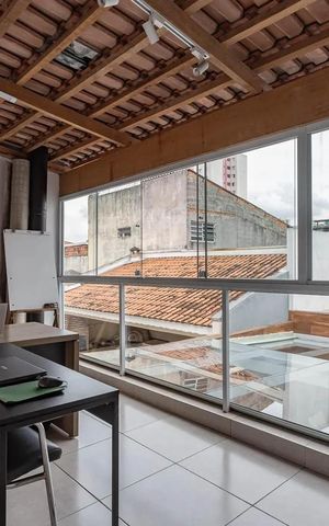 Casa à venda com 170m², 3 quartos e 2 vagas Casa à venda com 170m², 3 quartos e 2 vagasVaranda