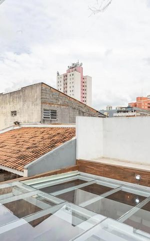 Casa à venda com 170m², 3 quartos e 2 vagas Casa à venda com 170m², 3 quartos e 2 vagasVista