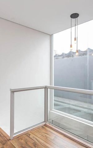 Casa à venda com 170m², 3 quartos e 2 vagas Casa à venda com 170m², 3 quartos e 2 vagasCorredor