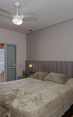 Casa à venda com 170m², 3 quartos e 2 vagas Casa à venda com 170m², 3 quartos e 2 vagasQuarto