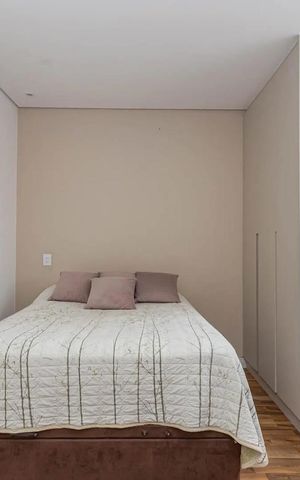 Casa à venda com 170m², 3 quartos e 2 vagas Casa à venda com 170m², 3 quartos e 2 vagasQuarto
