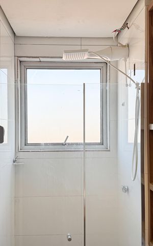 Apartamento à venda com 56m², 2 quartos e 1 vaga Apartamento à venda com 56m², 2 quartos e 1 vagaBanheiro Social
