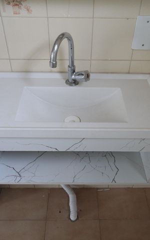 Casa para alugar com 90m², 2 quartos e 2 vagasBanheiro Social