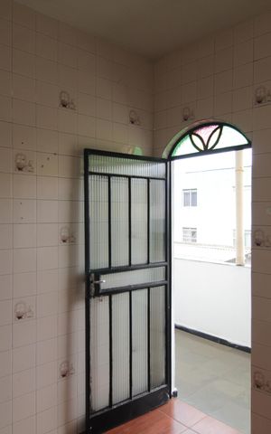 Casa para alugar com 90m², 2 quartos e 2 vagasCozinha