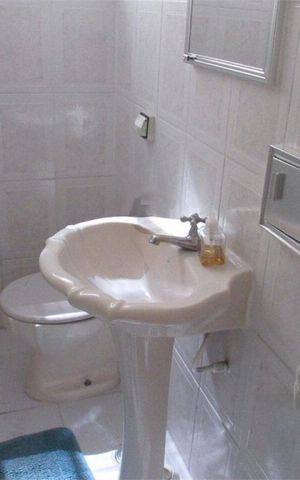 Casa à venda com 140m², 3 quartos e sem vaga