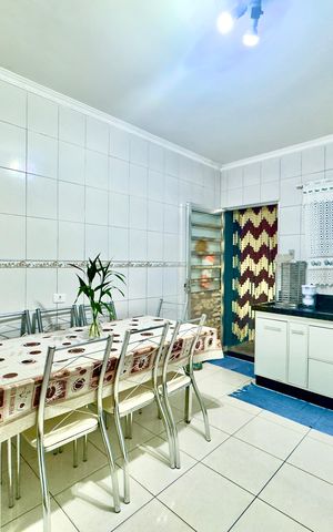 Casa para alugar com 132m², 3 quartos e 2 vagas Casa para alugar com 132m², 3 quartos e 2 vagasCozinha