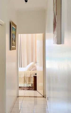 Casa para alugar com 132m², 3 quartos e 2 vagas Casa para alugar com 132m², 3 quartos e 2 vagasCorredor interno