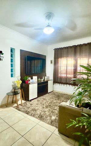 Casa para alugar com 132m², 3 quartos e 2 vagas Casa para alugar com 132m², 3 quartos e 2 vagasSala