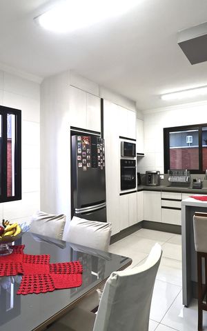 Casa à venda com 225m², 3 quartos e 5 vagas Casa à venda com 225m², 3 quartos e 5 vagasCozinha