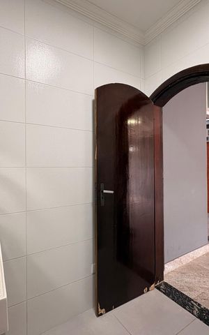 Casa à venda com 225m², 3 quartos e 5 vagas Casa à venda com 225m², 3 quartos e 5 vagasBanheiro