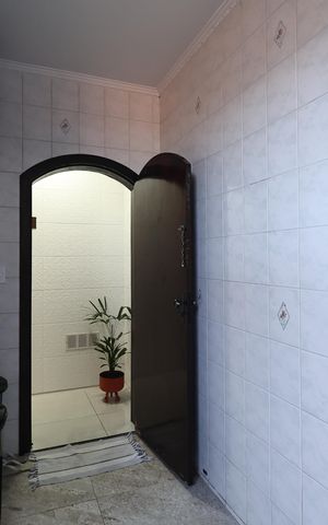 Casa à venda com 225m², 3 quartos e 5 vagas Casa à venda com 225m², 3 quartos e 5 vagasLavanderia