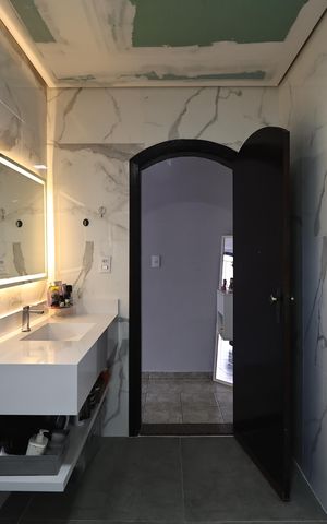 Casa à venda com 225m², 3 quartos e 5 vagas Casa à venda com 225m², 3 quartos e 5 vagasBanheiro da Suíte 3