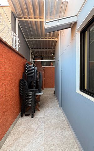 Casa à venda com 225m², 3 quartos e 5 vagas Casa à venda com 225m², 3 quartos e 5 vagasQuintal