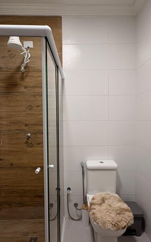 Casa à venda com 225m², 3 quartos e 5 vagas Casa à venda com 225m², 3 quartos e 5 vagasBanheiro