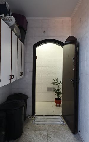 Casa à venda com 225m², 3 quartos e 5 vagas Casa à venda com 225m², 3 quartos e 5 vagasLavanderia