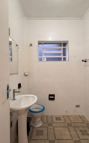 Casa para alugar com 85m², 2 quartos e 1 vaga Casa para alugar com 85m², 2 quartos e 1 vagaBanheiro