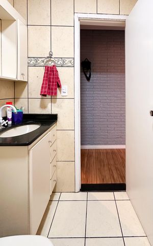 Apartamento à venda com 68m², 2 quartos e 1 vaga Apartamento à venda com 68m², 2 quartos e 1 vagaBanheiro Social