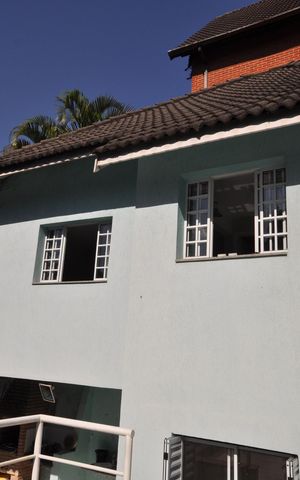 Casa à venda com 590m², 4 quartos e 3 vagasEdícula