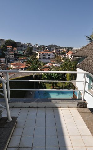 Casa à venda com 590m², 4 quartos e 3 vagasVaranda da Suíte 4