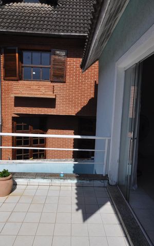 Casa à venda com 590m², 4 quartos e 3 vagasSacada da Sala