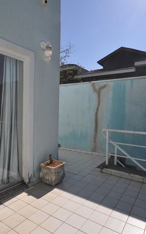 Casa à venda com 590m², 4 quartos e 3 vagasSacada da Sala de Jantar