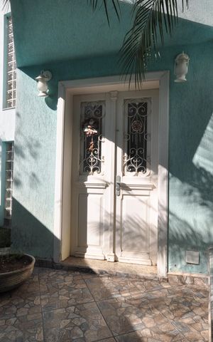 Casa à venda com 590m², 4 quartos e 3 vagasHall de entrada