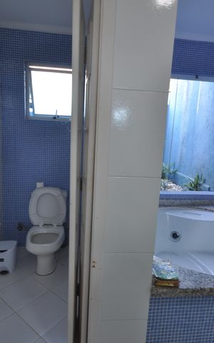 Casa à venda com 590m², 4 quartos e 3 vagasBanheiro da Suíte Master
