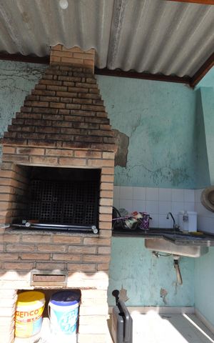 Casa à venda com 590m², 4 quartos e 3 vagasChurrasqueira