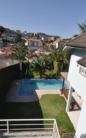 Casa à venda com 590m², 4 quartos e 3 vagasVista da Suíte 4