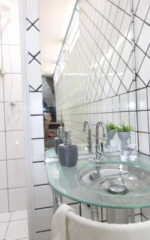 Casa para alugar com 200m², 3 quartos e 2 vagasBanheiro