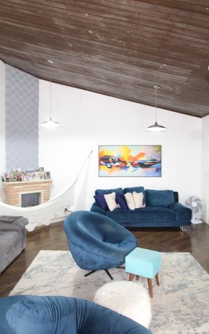 Casa para alugar com 200m², 3 quartos e 2 vagasSala de TV