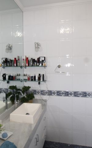 Casa para alugar com 200m², 3 quartos e 2 vagasBanheiro