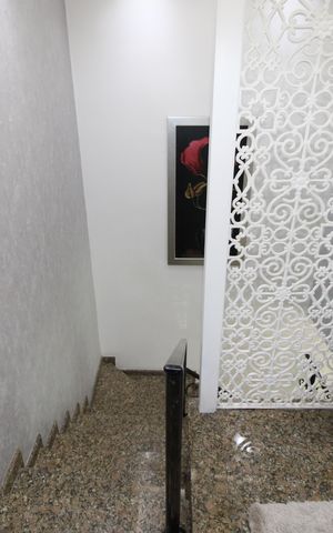 Casa para alugar com 200m², 3 quartos e 2 vagasEscada