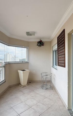 Apartamento para alugar com 158m², 3 quartos e 3 vagas Apartamento para alugar com 158m², 3 quartos e 3 vagasSacada
